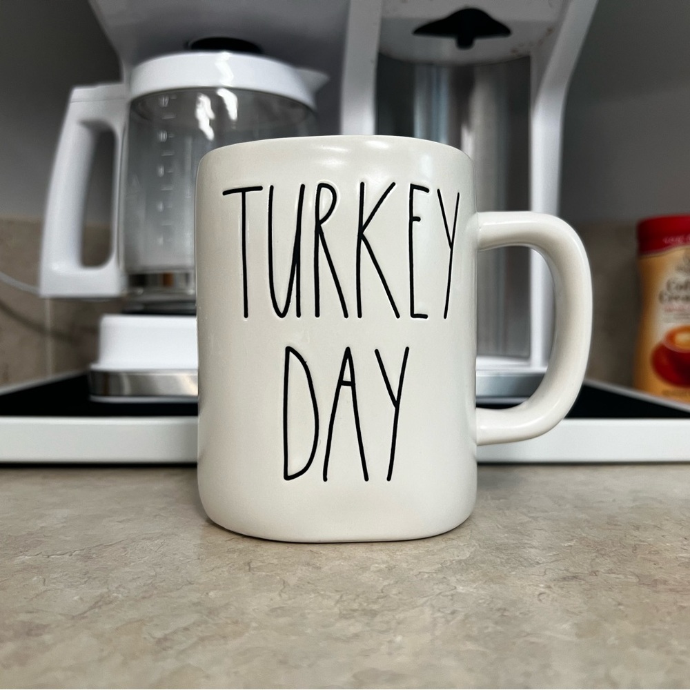 Rae Dunn.. Turkey Day Mug